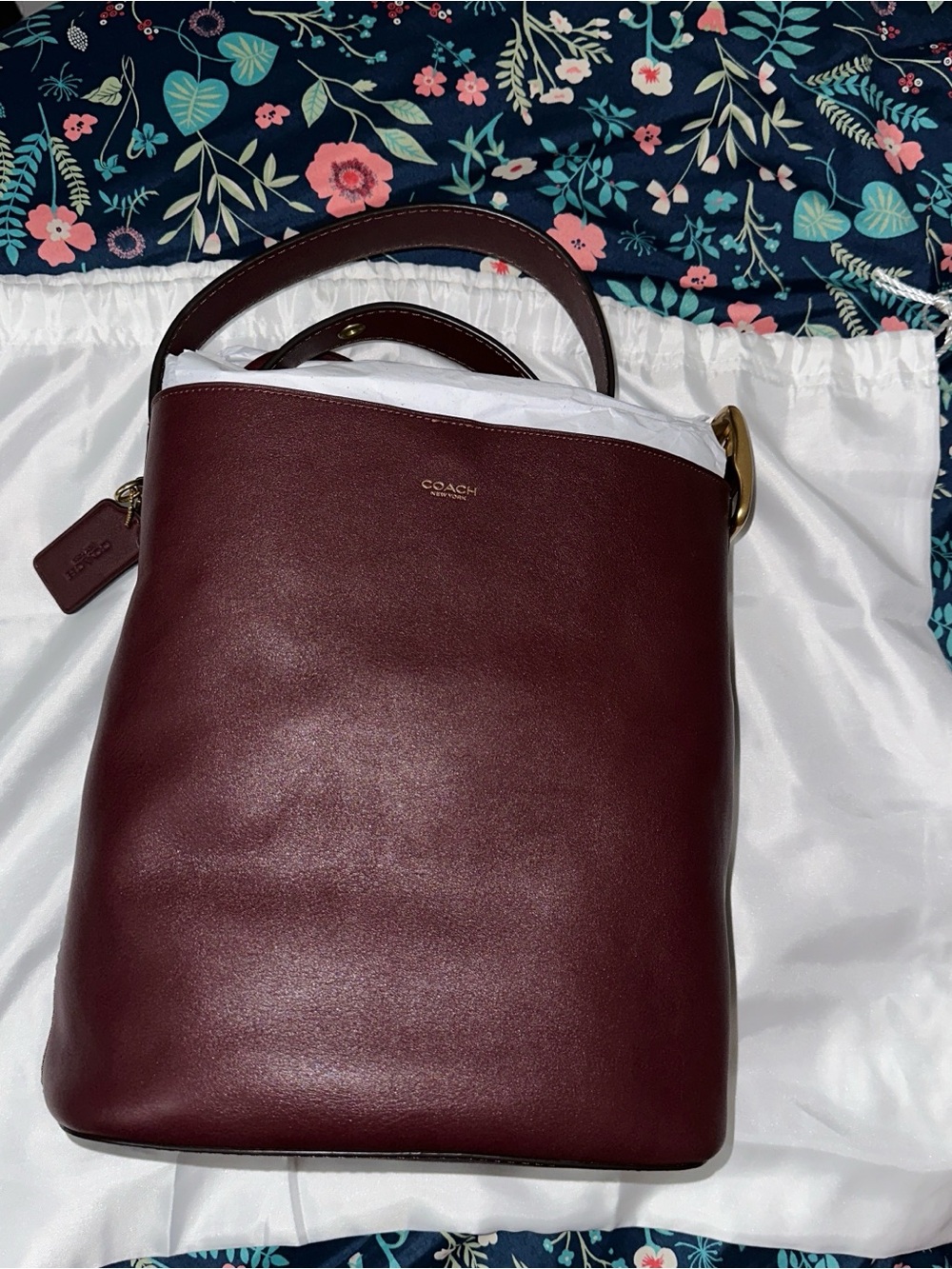 Coach Bleecker Merlot Bucket Bag - Picture 3 of 9